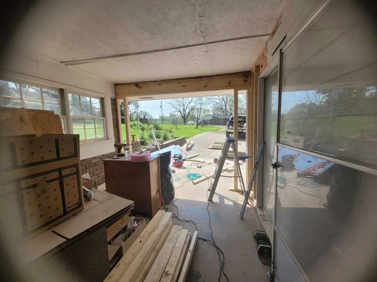 Air movers and dehumidifier for Water Mitigation Services in Lakehills